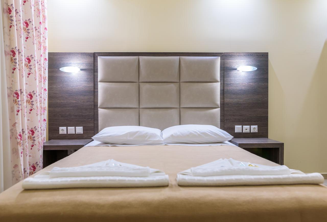 Santa Rosa Hotel & Beach อเล็กซานโดรโพลิส ภายนอก รูปภาพ